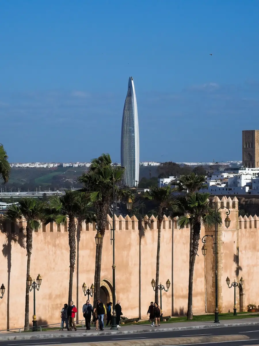 La tour Mohammed VI dominant Rabat et Salé