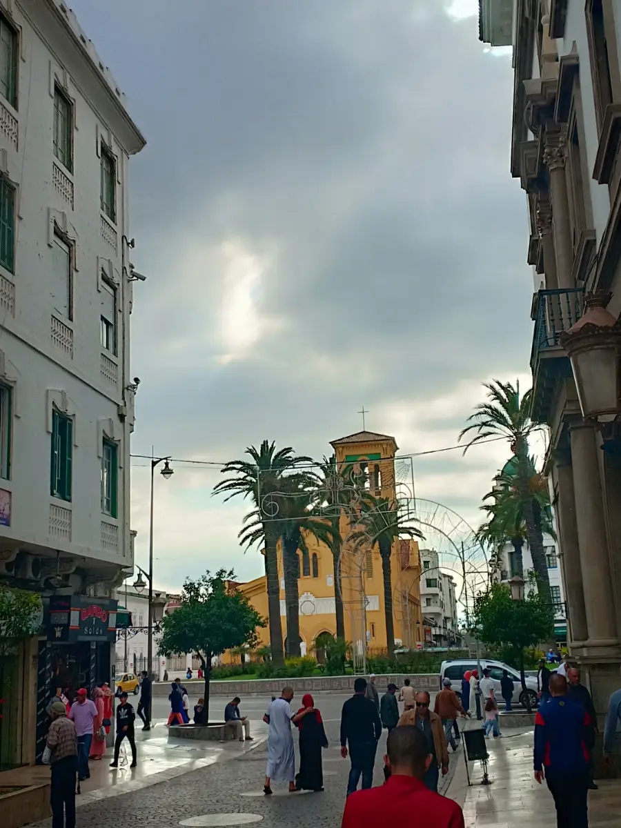 Une avenue de Tétouan